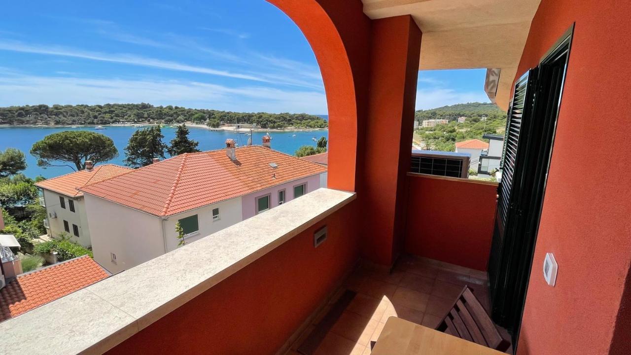 Red&green Apartment Pula