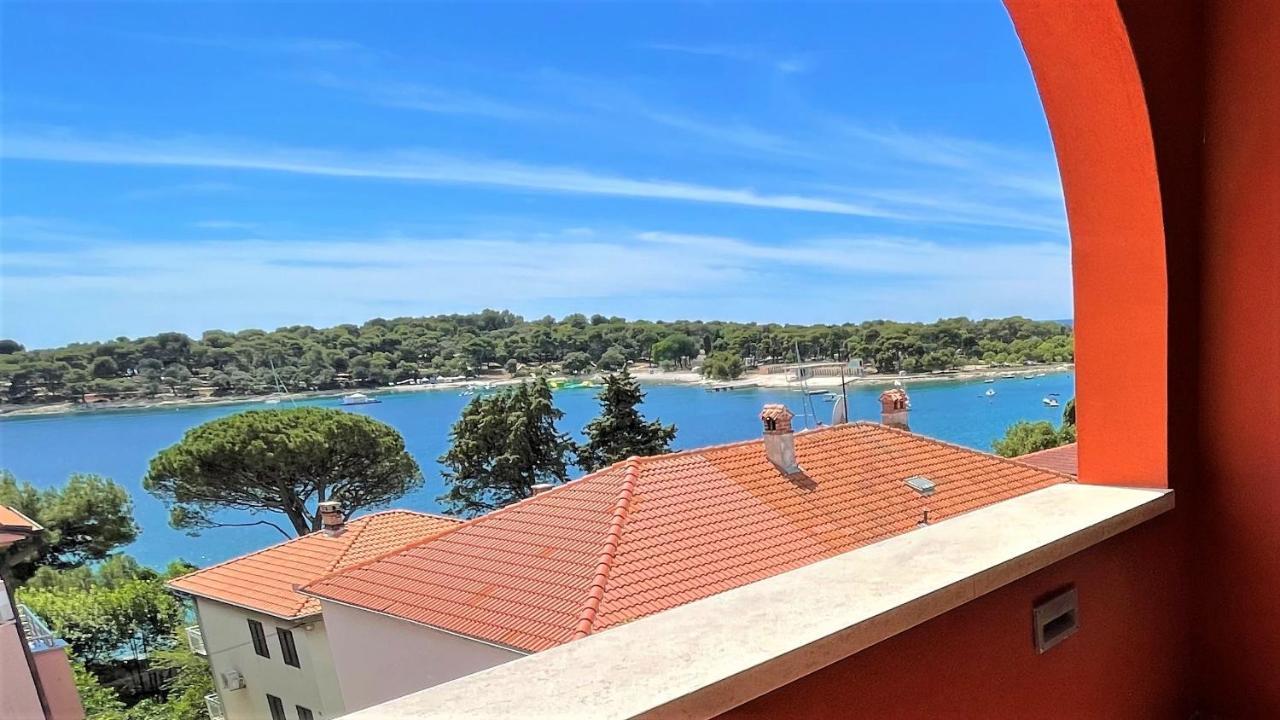 Red&green Apartment Pula